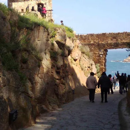Nautic Wifi Parking Y A 150 Metros De La Playa * Tossa de Mar