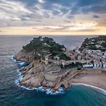 Nautic1-Apartamento Renovado Con A/A Y Parking * Tossa de Mar